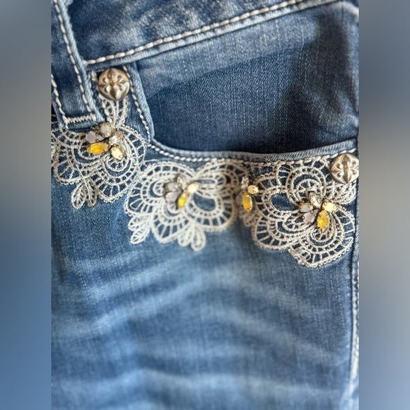 Miss Me Denim Boot Cut Jeans with Embroidered Details - Picture 3 of 6